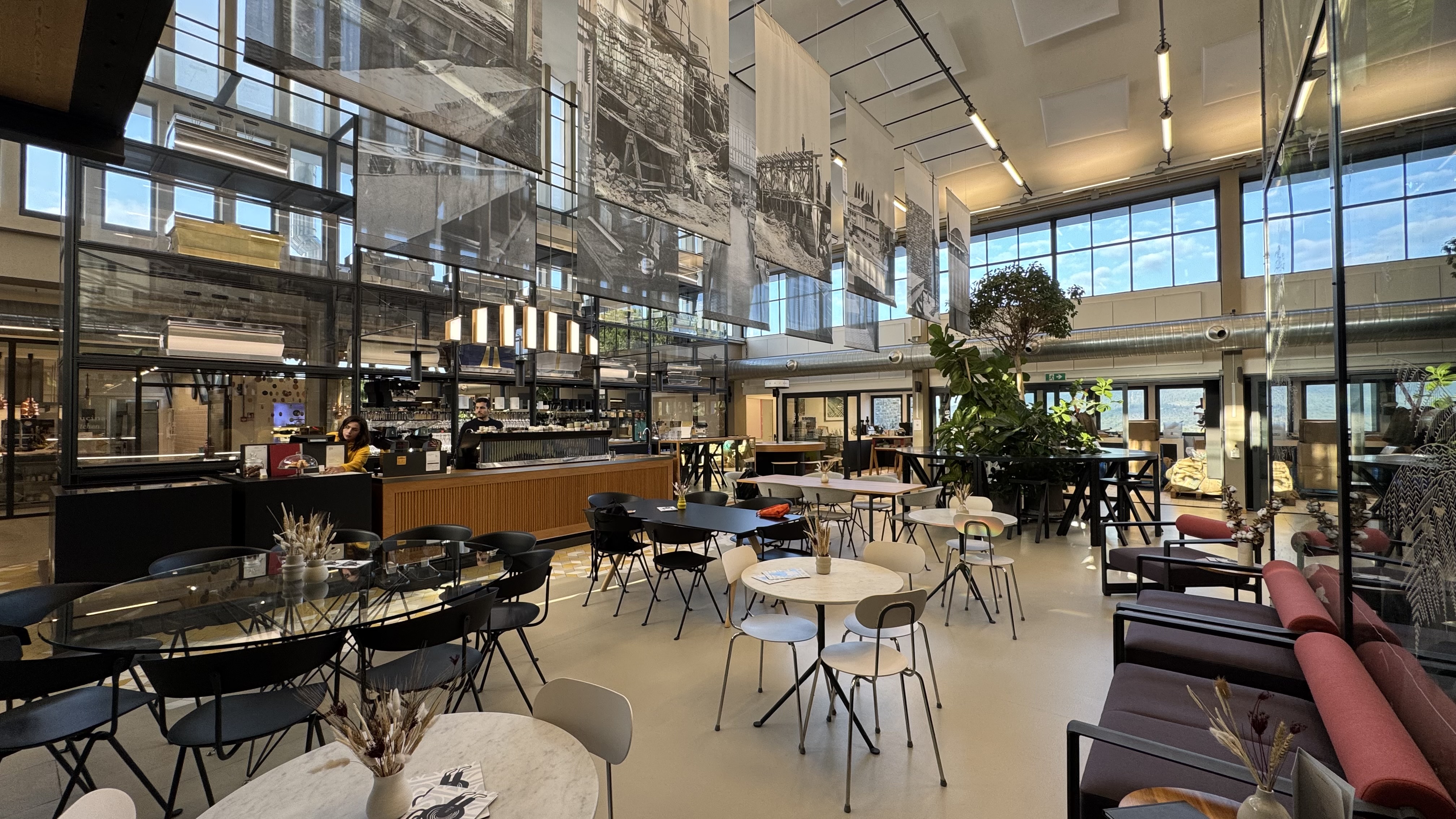 Main cafe bar area inside the Accademia